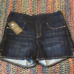 Rock and republic pull on shorts